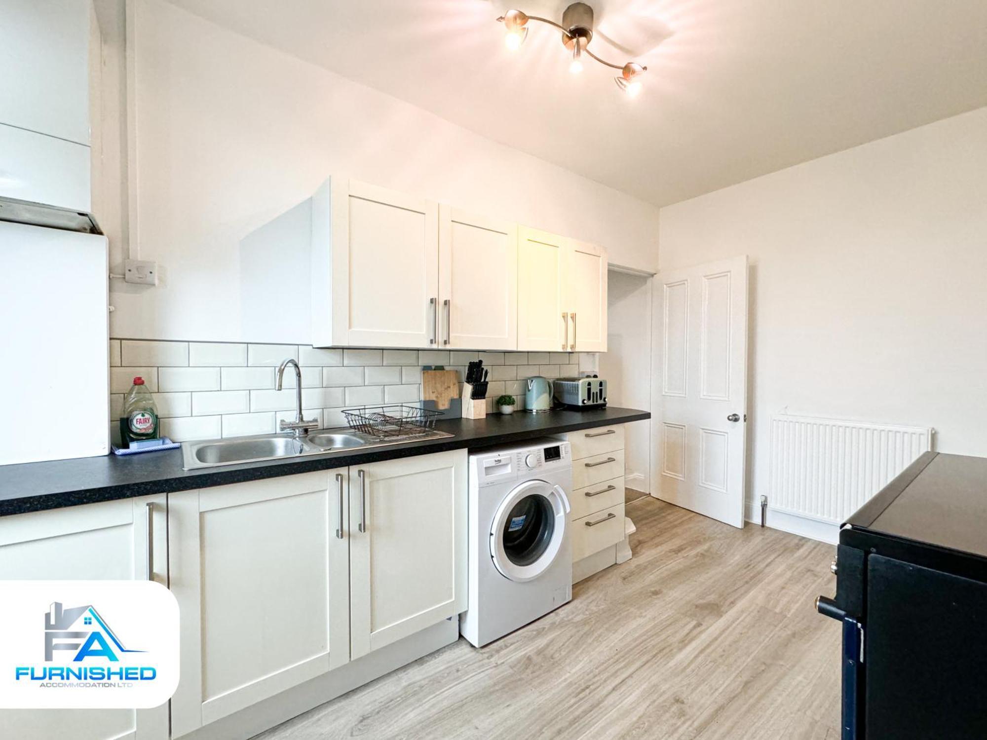 Free Parking - Family - Spacious Holiday home *